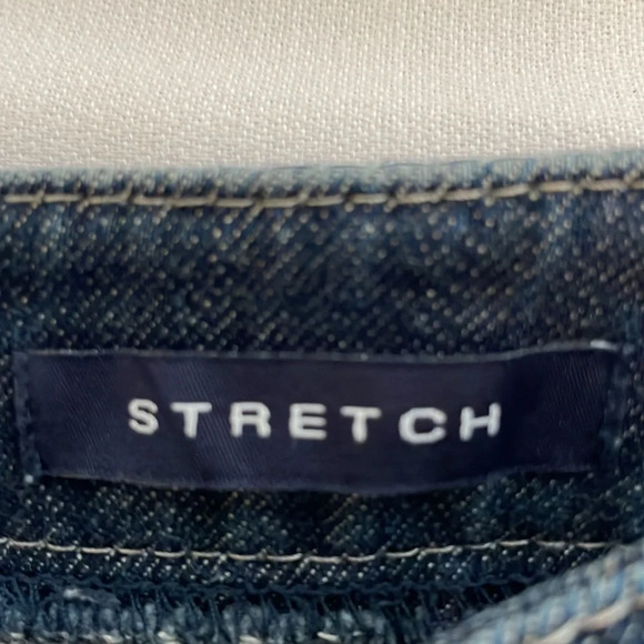 Jones New York Signature Petite Jeans - Picture 3 of 4